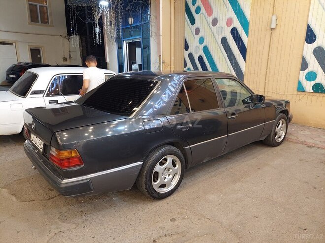 Mercedes E 230 1991, 301,000 km - 2.3 l - Gəncə