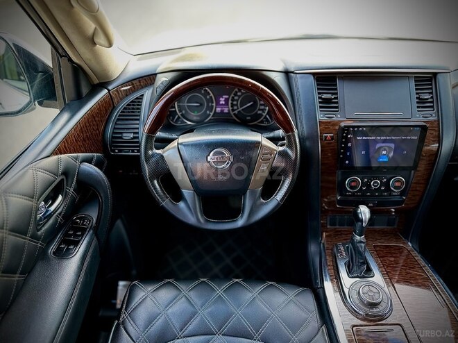 Nissan Patrol 2010, 217,000 km - 5.6 l - Gəncə
