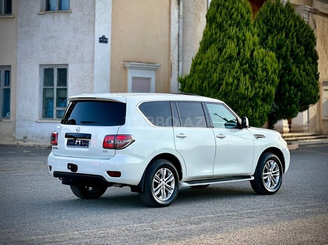Nissan Patrol 2010, 217,000 km - 5.6 l - Gəncə