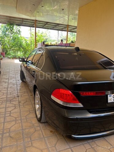 BMW 745 2003, 247,000 km - 4.4 l - Gəncə