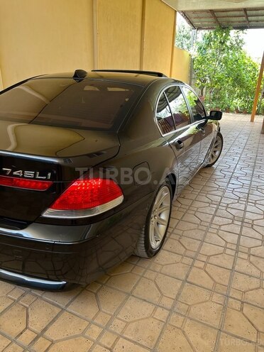 BMW 745 2003, 247,000 km - 4.4 l - Gəncə