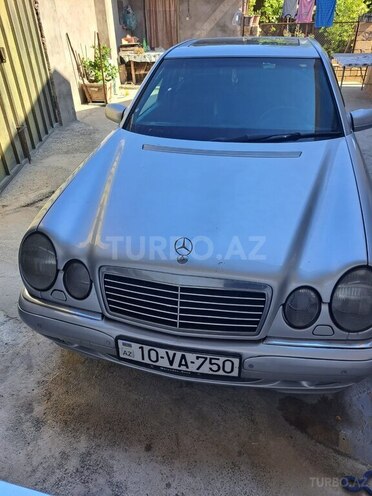 Mercedes E 300 1999, 289,000 km - 3.0 l - Bakı