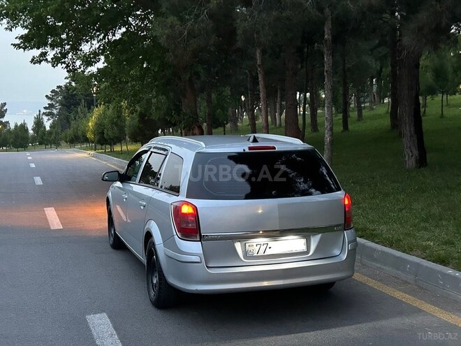 Opel Astra 2010, 214,000 km - 1.3 l - Bakı