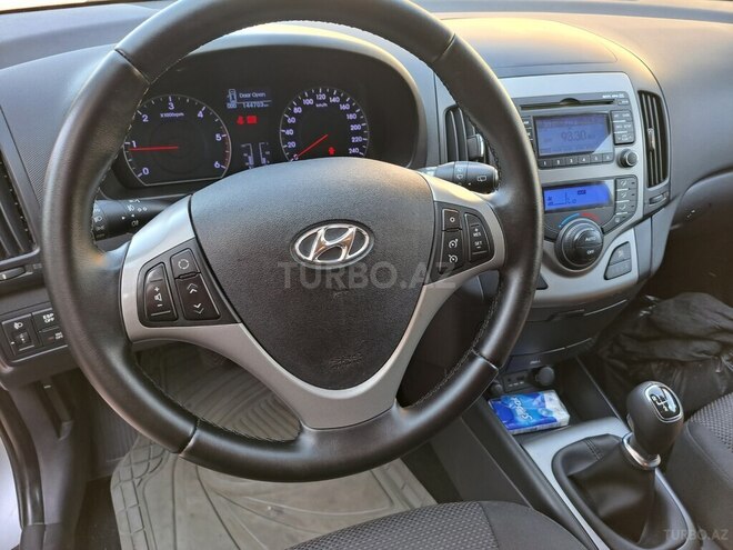 Hyundai i30 2010, 144,700 km - 1.6 l - Gəncə