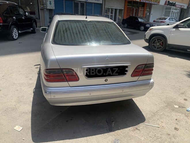Mercedes E 280 2000, 260,258 km - 2.8 l - Bakı