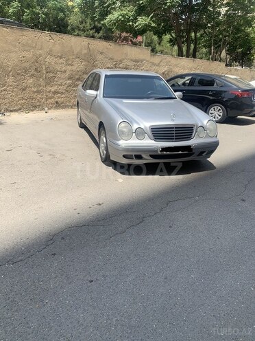 Mercedes E 280 2000, 260,258 km - 2.8 l - Bakı