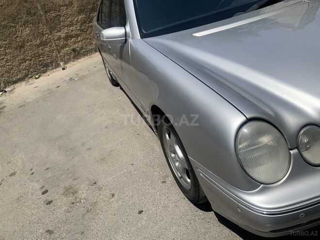 Mercedes E 280 2000, 260,258 km - 2.8 l - Bakı