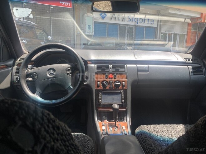 Mercedes E 280 2000, 260,258 km - 2.8 l - Bakı