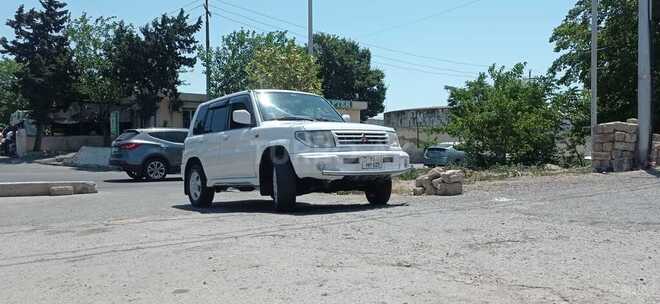 Mitsubishi Pajero io 1999, 234,567 km - 1.8 l - Bakı