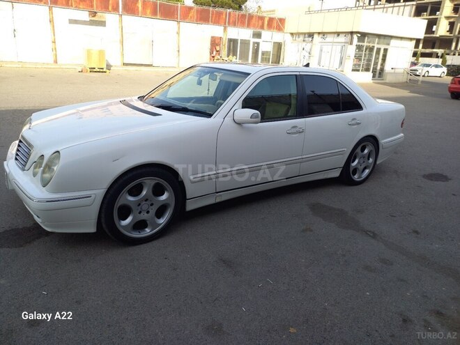 Mercedes E 320 2001, 311,621 km - 3.2 l - Bakı
