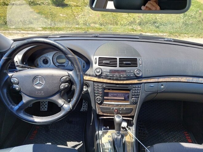 Mercedes E 220 2006, 325,000 km - 2.2 l - Bakı
