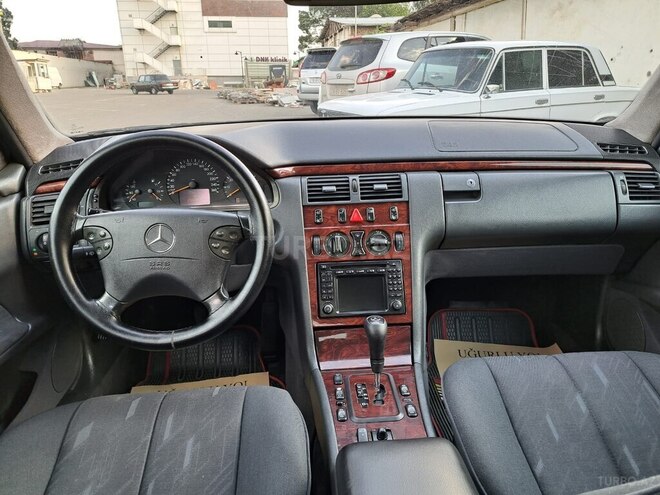 Mercedes E 240 2000, 286,000 km - 2.4 l - Gəncə
