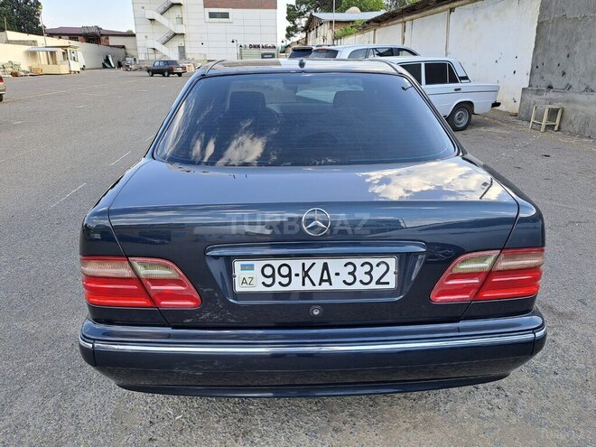 Mercedes E 240 2000, 286,000 km - 2.4 l - Gəncə