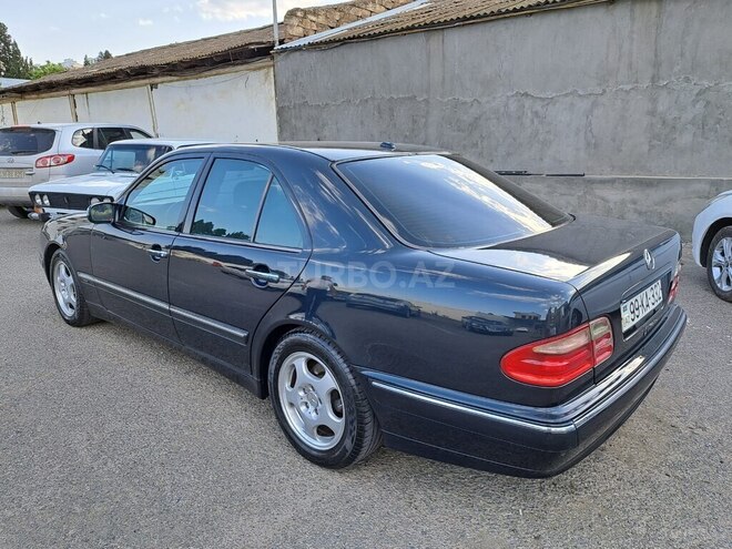 Mercedes E 240 2000, 286,000 km - 2.4 l - Gəncə