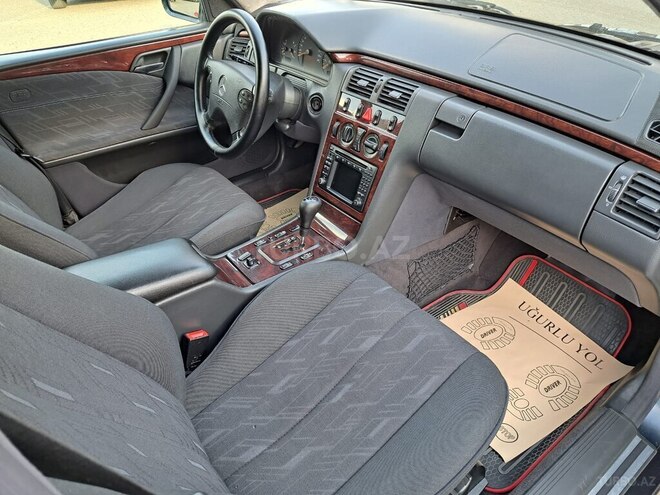 Mercedes E 240 2000, 286,000 km - 2.4 l - Gəncə