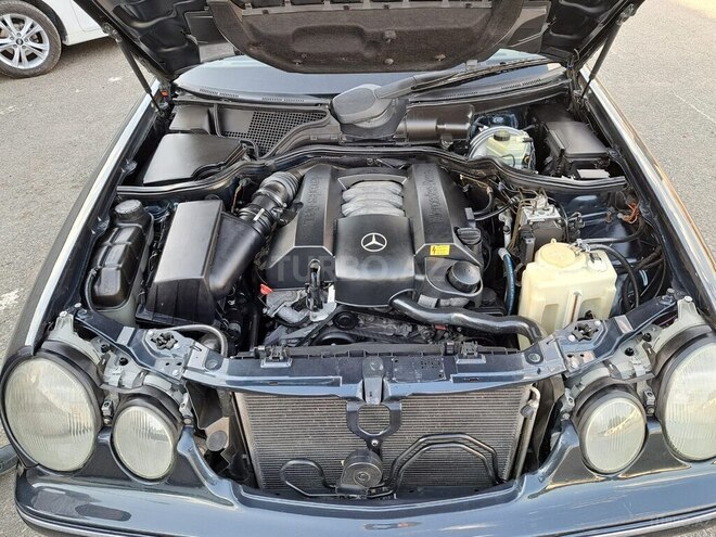 Mercedes E 240 2000, 286,000 km - 2.4 l - Gəncə