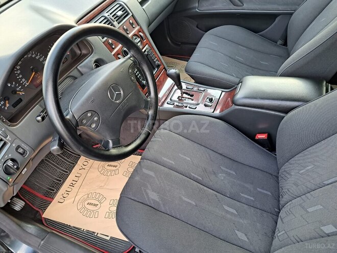Mercedes E 240 2000, 286,000 km - 2.4 l - Gəncə