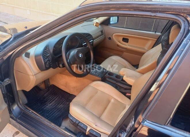 BMW 318 1995, 280,000 km - 1.8 l - Gəncə