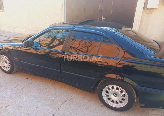 BMW 318 1995, 280,000 km - 1.8 l - Gəncə