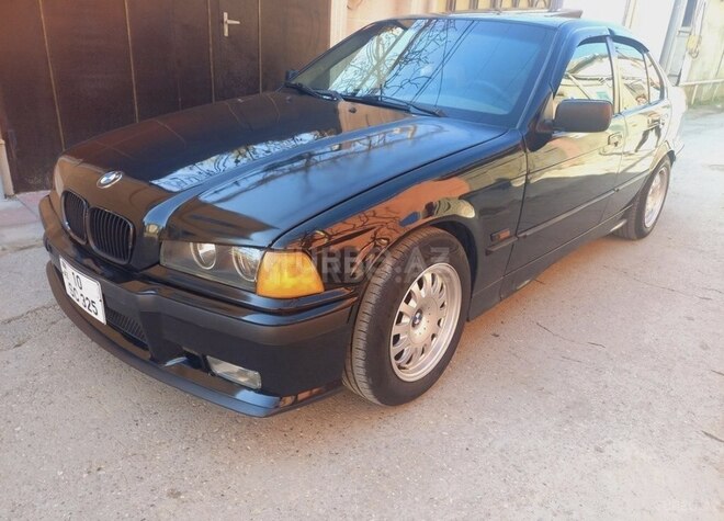 BMW 318 1995, 280,000 km - 1.8 l - Gəncə