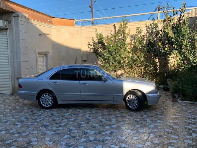Mercedes E 240 2000, 393,000 km - 2.6 l - Sumqayıt