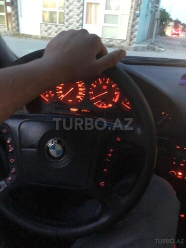 BMW 528 2000, 365,000 km - 2.8 l - Bakı