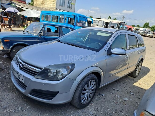 Opel Astra 2006, 192,000 km - 1.4 l - Quba