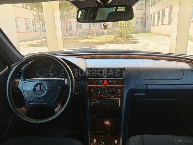 Mercedes C 220 1998, 421,128 km - 2.2 l - Bakı
