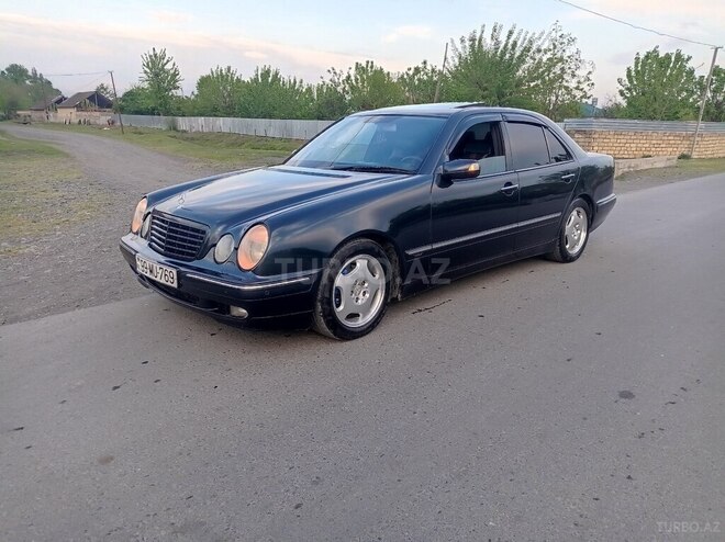 Mercedes E 240 2000, 285,647 km - 2.4 l - Zaqatala