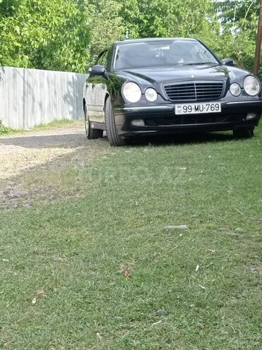 Mercedes E 240 2000, 285,647 km - 2.4 l - Zaqatala