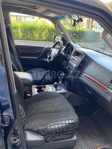 Mitsubishi Pajero 2008, 178,000 km - 3.0 l - Bakı