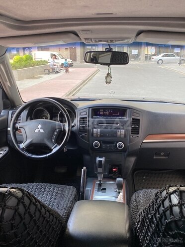 Mitsubishi Pajero 2008, 178,000 km - 3.0 l - Bakı