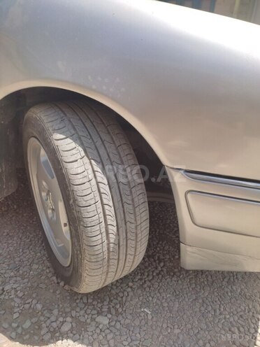 Mercedes E 220 1999, 248,000 km - 2.2 l - Bakı