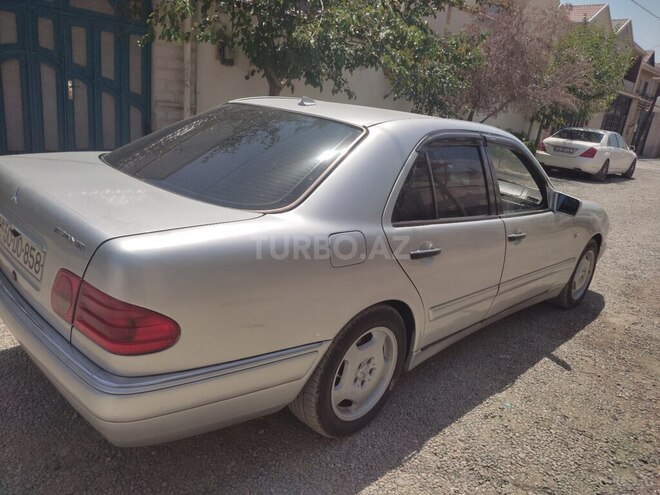 Mercedes E 220 1999, 248,000 km - 2.2 l - Bakı