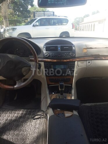 Mercedes E 240 2002, 280,910 km - 2.6 l - Bakı