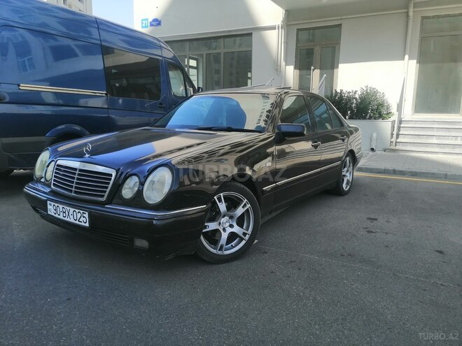 Mercedes E 240 1999, 343,000 km - 2.4 l - Bakı