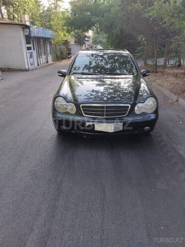 Mercedes C 220 2003, 236,578 km - 2.2 l - Bakı