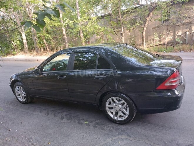 Mercedes C 220 2003, 236,578 km - 2.2 l - Bakı
