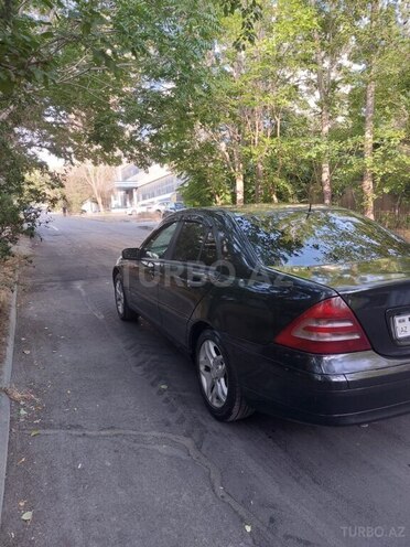 Mercedes C 220 2003, 236,578 km - 2.2 l - Bakı