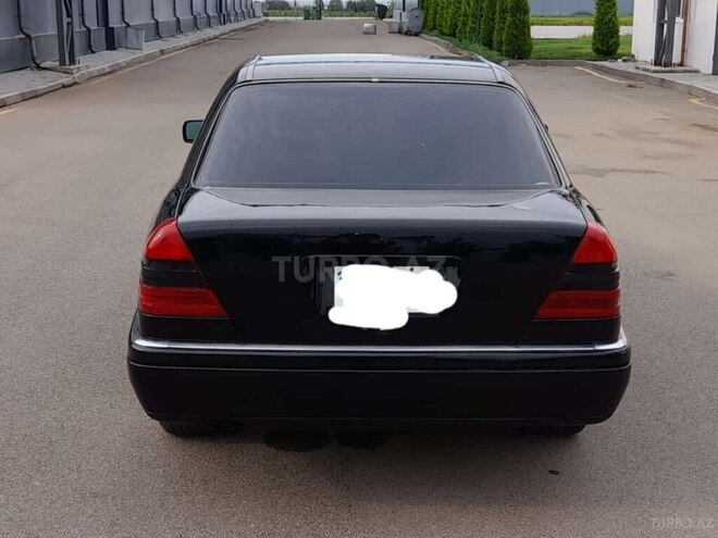 Mercedes C 230 1997, 370,000 km - 2.3 л - Qazax