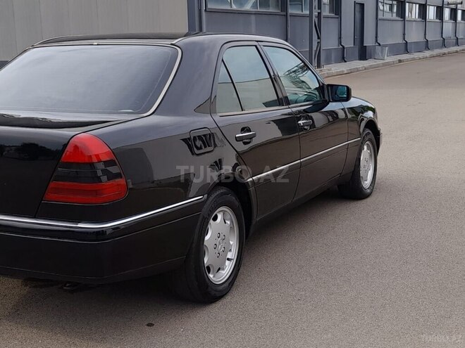 Mercedes C 230 1997, 370,000 km - 2.3 л - Qazax