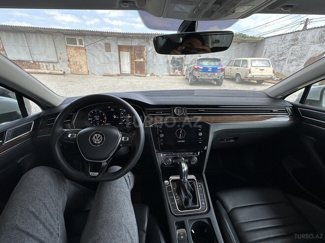 Volkswagen Passat 2019, 28,000 km - 1.8 l - Bakı