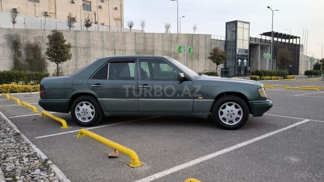 Mercedes E 250 1994, 350,000 km - 2.5 л - Bakı