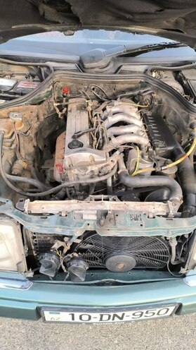 Mercedes E 250 1994, 350,000 km - 2.5 л - Bakı