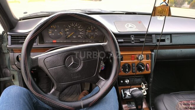 Mercedes E 250 1994, 350,000 km - 2.5 л - Bakı