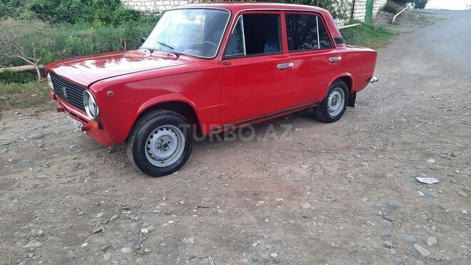 LADA (VAZ) 21011 1980, 10,000 km - 1.5 l - Qazax