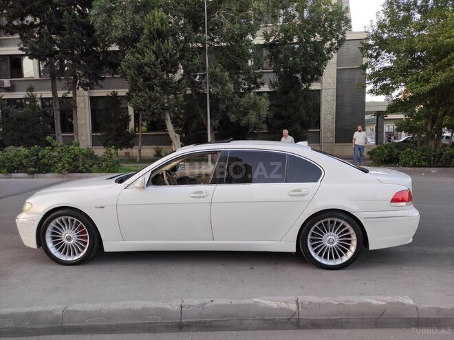 BMW 745 2002, 258,000 km - 4.4 l - Bakı