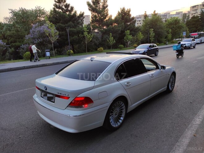 BMW 745 2002, 258,000 km - 4.4 l - Bakı