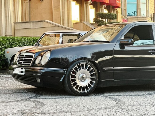 Mercedes E 220 1998, 320,000 km - 2.2 l - Bakı