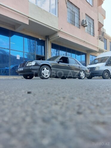 Mercedes E 200 1994, 632,550 km - 2.0 l - Bakı